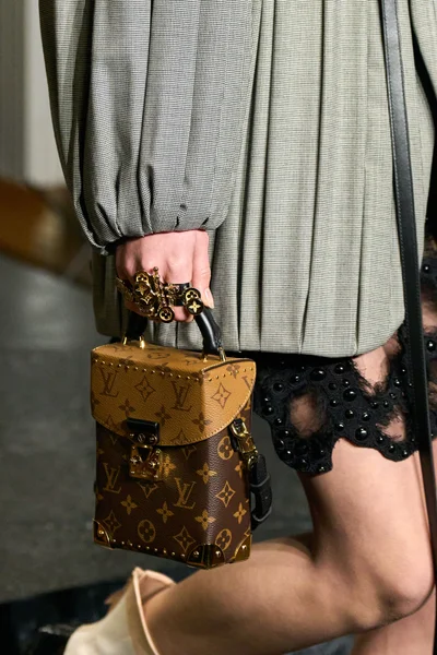 Look 2